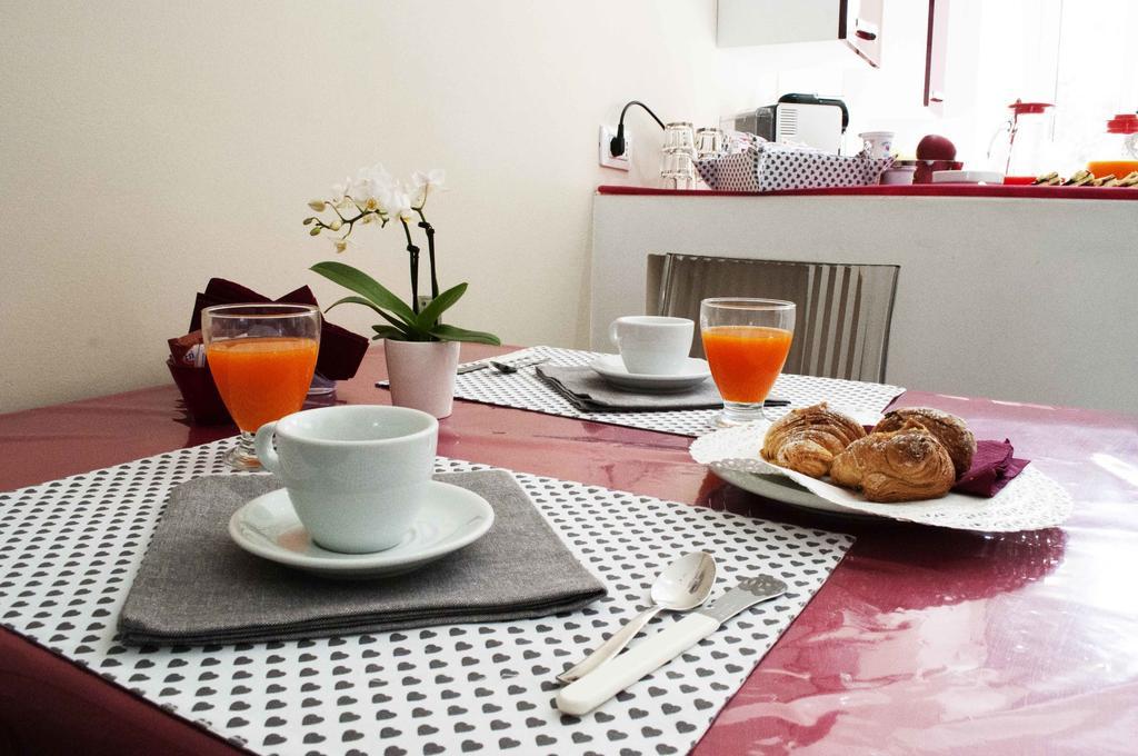 Il Giardinetto Guest House 치비타베키아 외부 사진